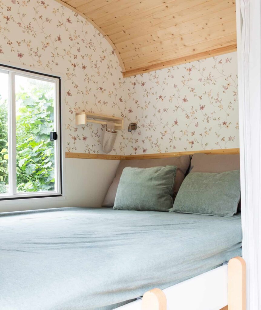 Leben im Tiny House: ökologische Materialien im Schlafbereich