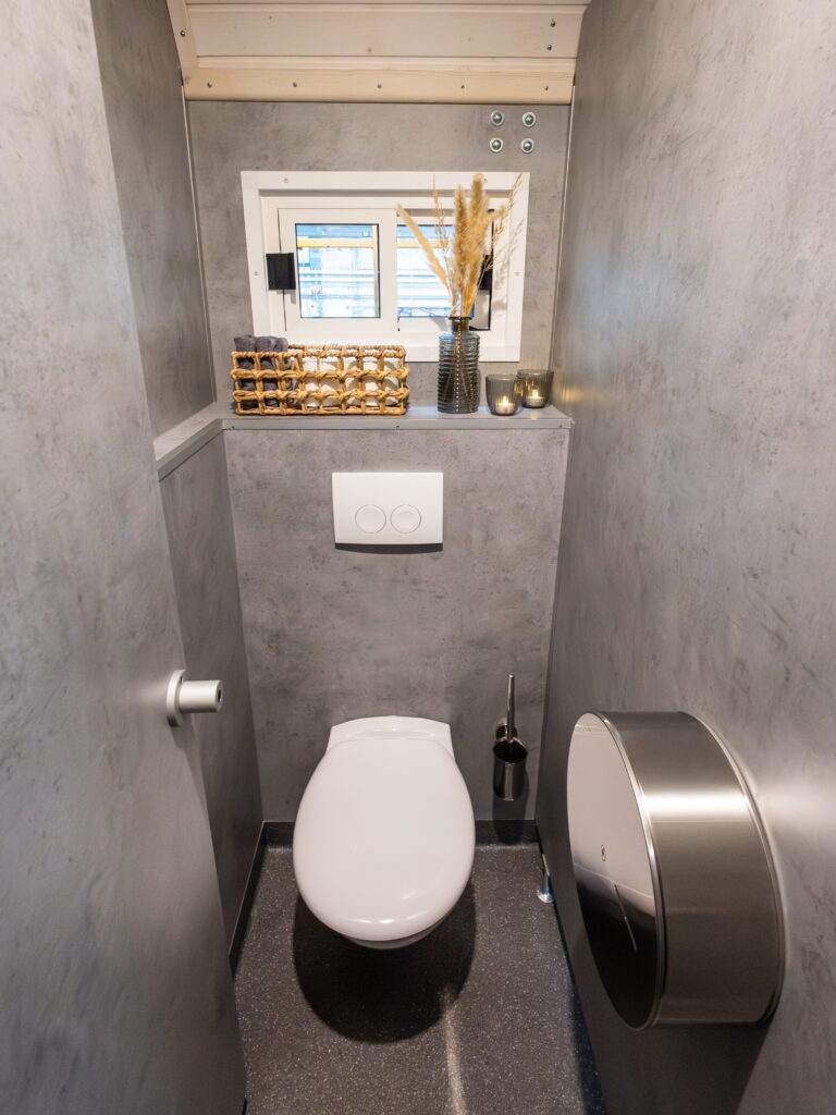 Vom Bauwagen zum Sanitärhaus: Toilettenkabinen