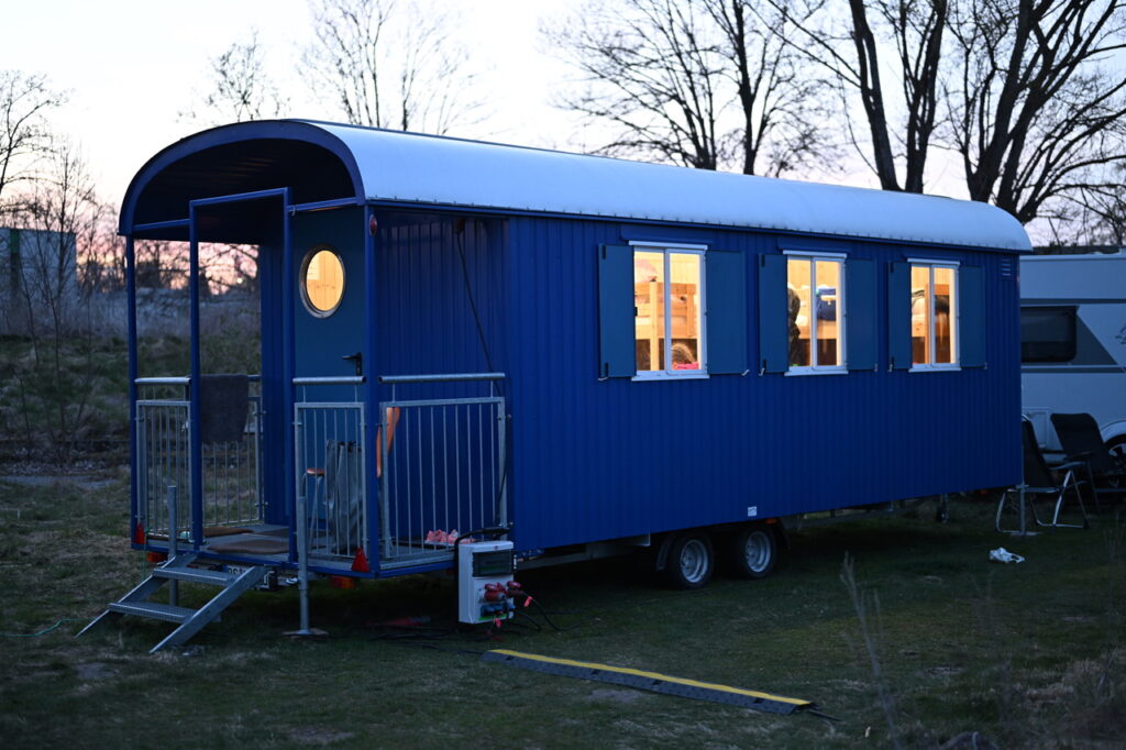 Zu Besuch beim Kinder- und Jugendzirkus Dobbelino: weiroYOU als Schlafwagen